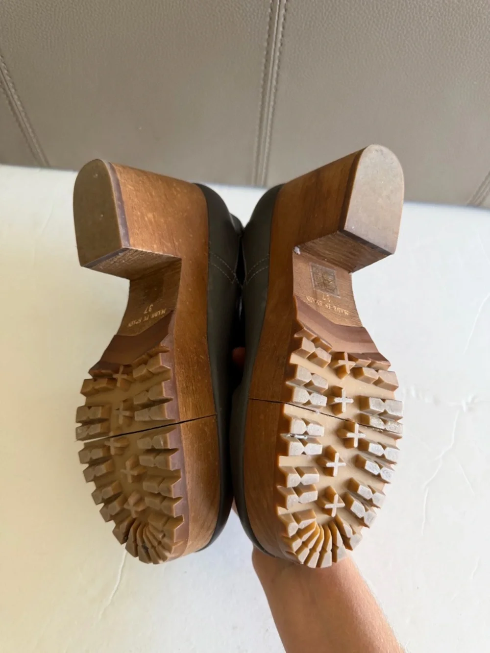 Free People Suri Platform Heeled Clogs Charcoal Gray Leather Sz 37